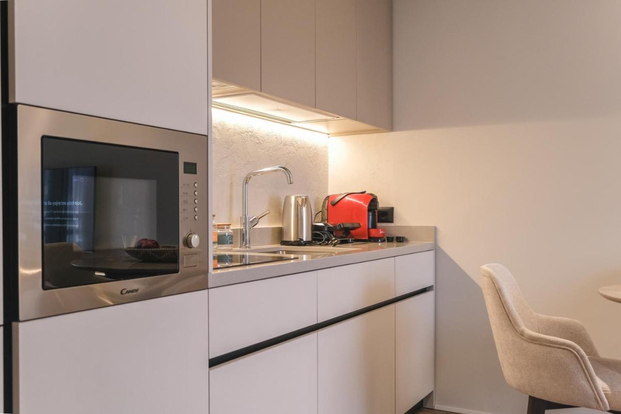 Two Steps Apartments Tirana Exterior foto